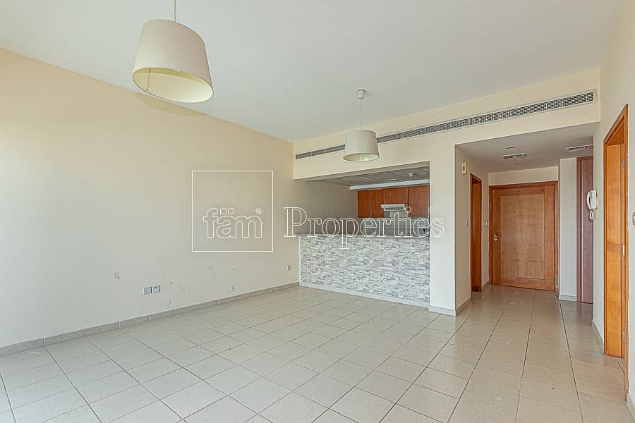 7 Well Mantained Bright and Chiller free apartment