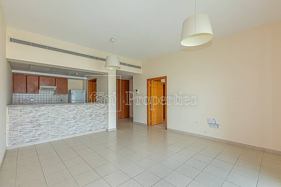 13 Well Mantained Bright and Chiller free apartment