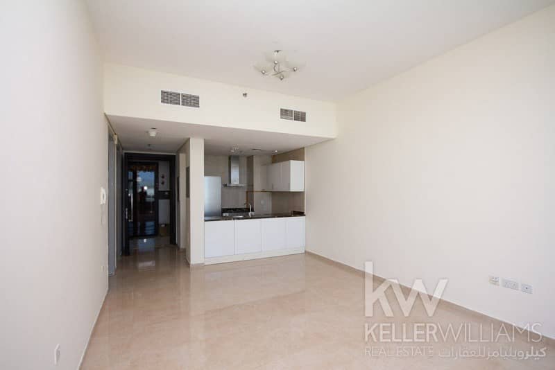 Close to Metro I Chiller free I Kitchen appliances Close to Metro I Chiller free I Kitchen appliances