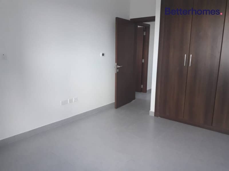 11 Managed | Spacious 2 BR Apt |Ikarus Building