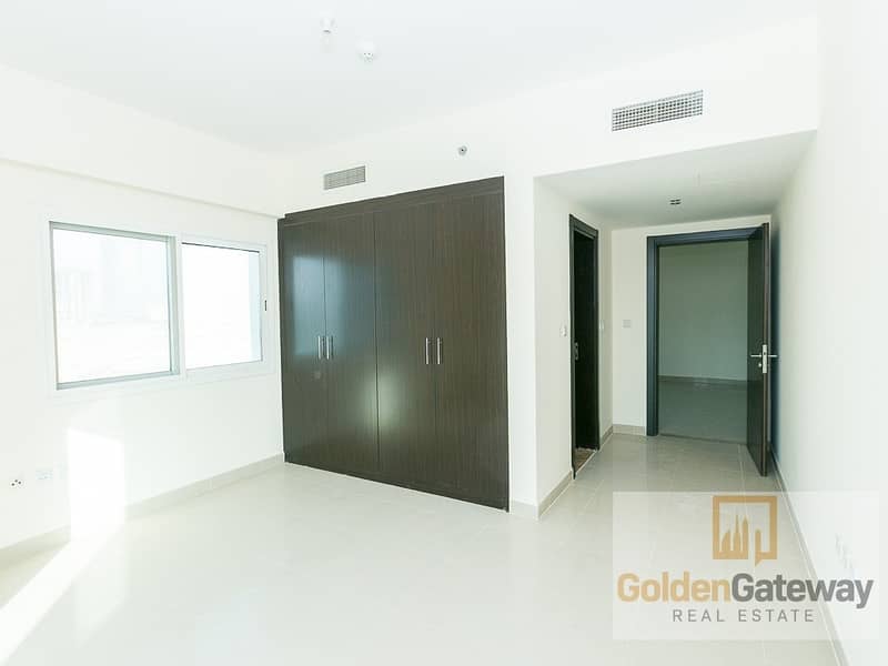 8 Spacious One-Bedroom with Balcony | Red Residence