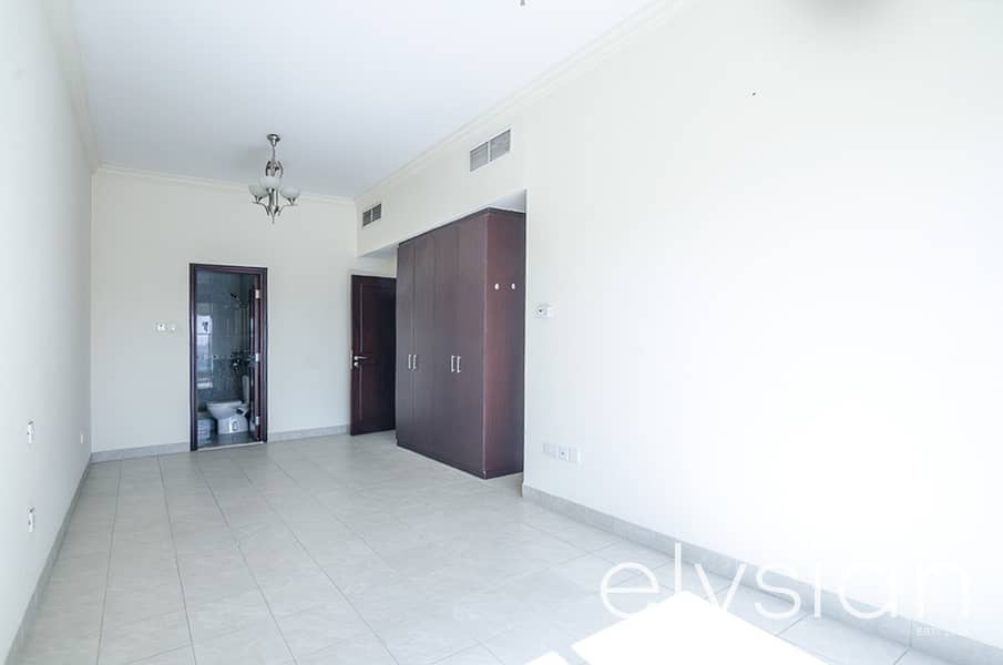 3 Exclusive | Large Two Bedroom | Apartment