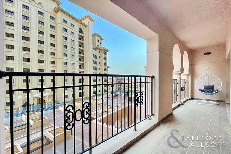 2 One Bed | Large Balcony | Plaza Facing