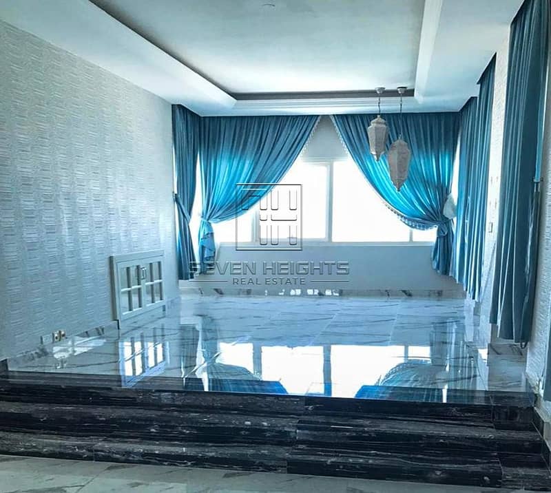Renovators Dream | Best Price| Sea View Renovators Dream | Best Price| Sea View