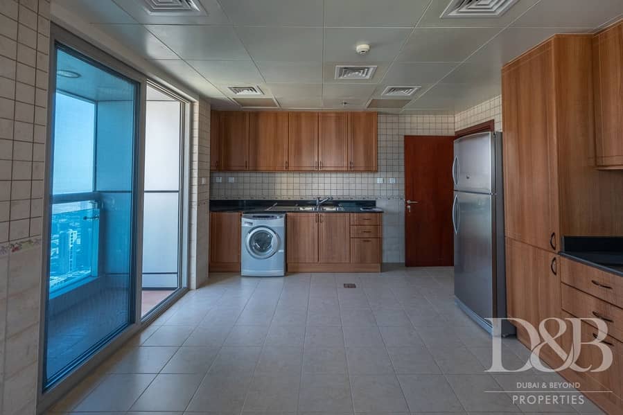 6 Sea View | Great Location | Vacant | 2 Bed