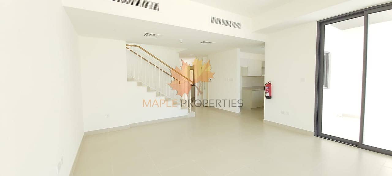 2 Genuine Listing || Beautiful 3BR Maple Townhouse || For Rent