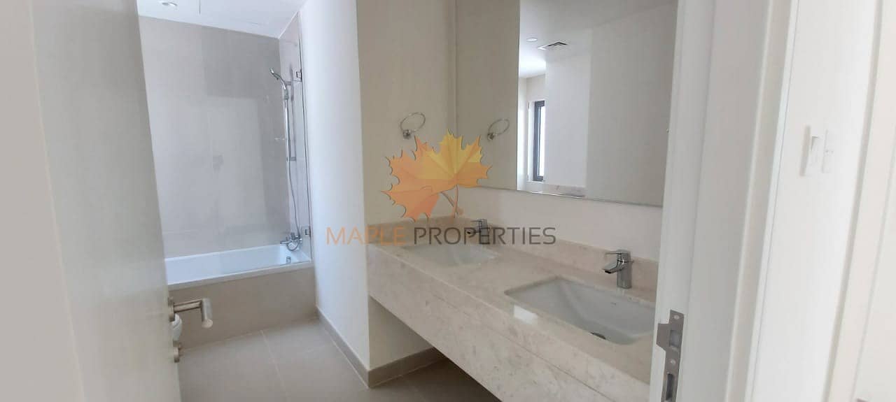 6 Genuine Listing || Beautiful 3BR Maple Townhouse || For Rent