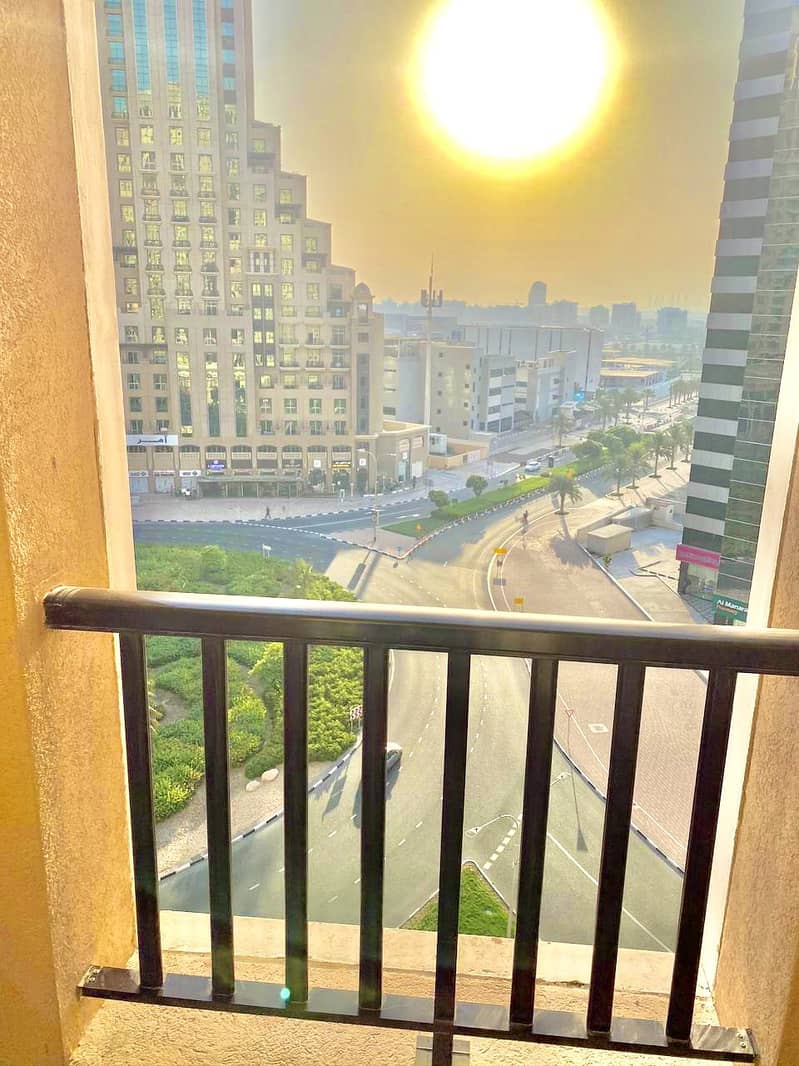 Spicious Bright 2Bedroom Apartment With Front View Spicious Bright 2Bedroom Apartment With Front View