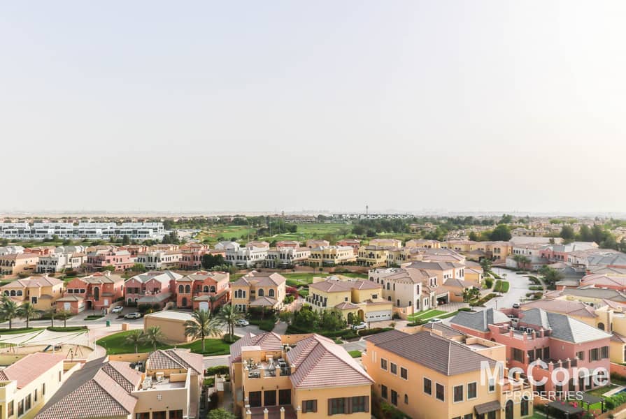 Genuine Resale | View Today | Golf View | Vacant Genuine Resale | View Today | Golf View | Vacant