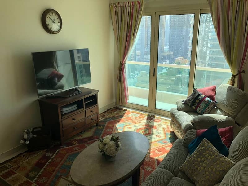 4 Beautiful 1 BR / Vacant on 18th April/ Furnished