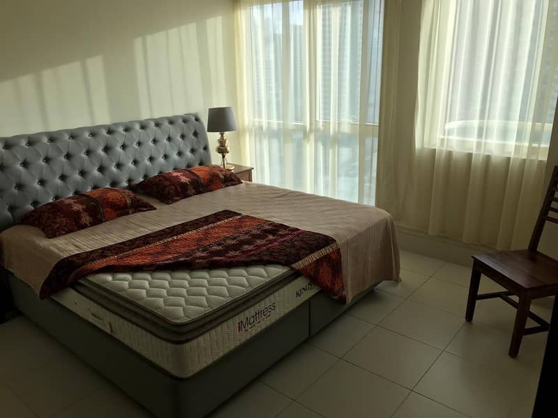5 Beautiful 1 BR / Vacant on 18th April/ Furnished