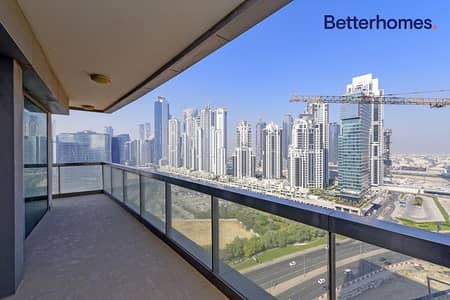 Bright and Spacious Corner Unit - Downtown Bright and Spacious Corner Unit - Downtown