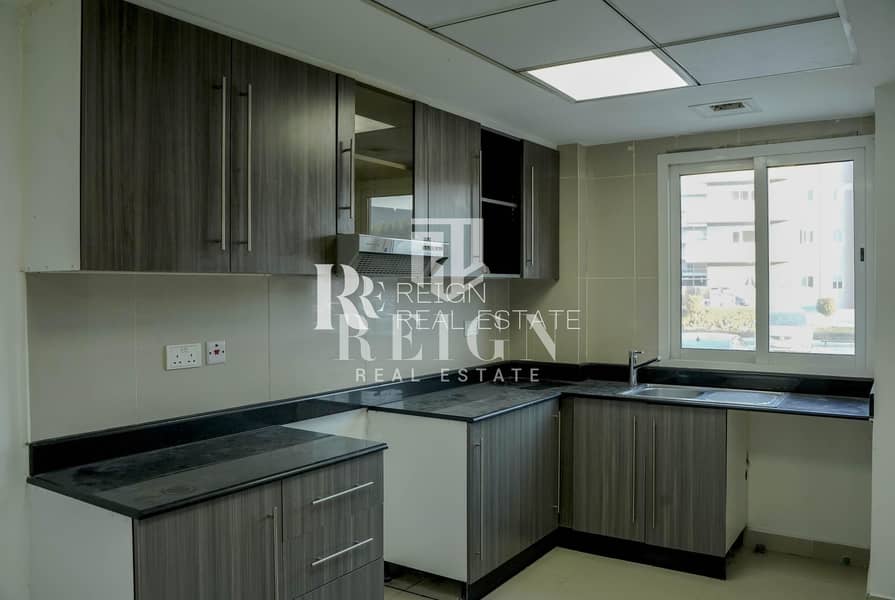 16 Near to Retail area | 3BR Apt with closed Kitchen