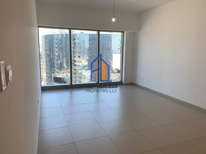 1 + 1 Bedroom Apartment with Hot Deal Priced !! /Ready to move-in