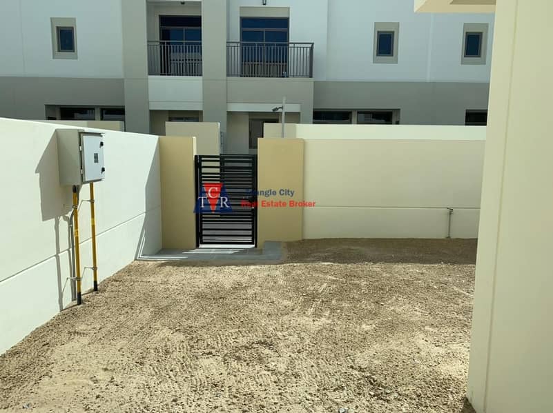 17 Brand New 3 Bed Town House for Rent In Naseem NSHAMA