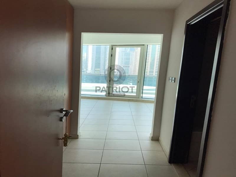25 Close to Metro | Unfurnished | Middle Floor