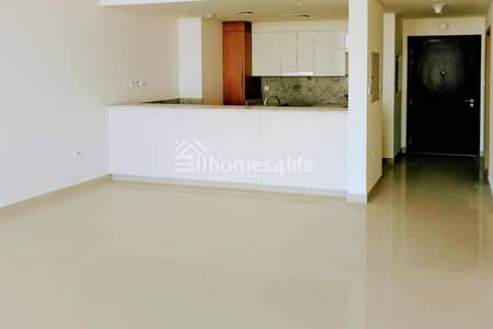 Amazing Boulevard View| Spacious Layout Amazing Boulevard View| Spacious Layout