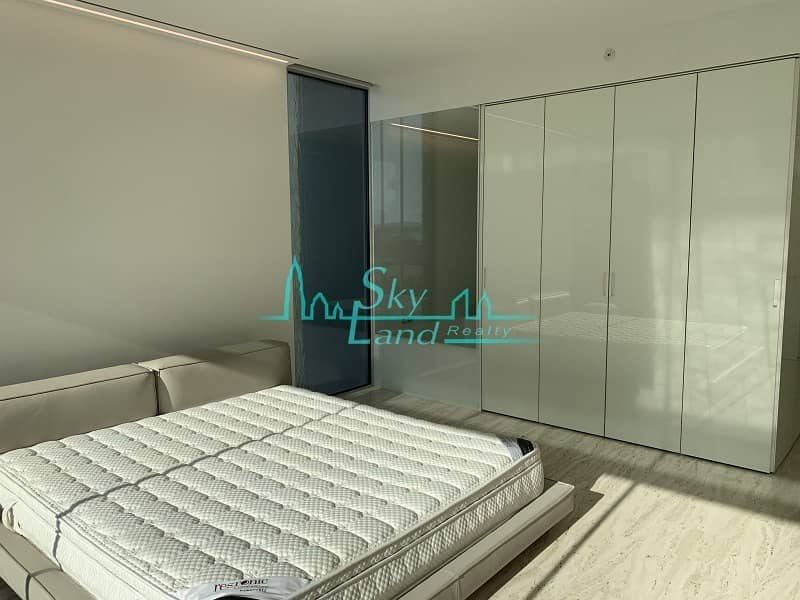 7 Furnished 3-Bed Apartment with Stunning Sea Views