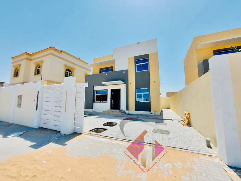 For sale a villa in Ajman on a running street at a price of a snapshot without an initial payment and in monthly installments for a period of 25 years with a large bank indulgence
