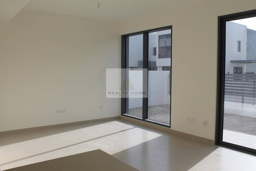 3 Brand New 4 bedroom + study + maid at Maple 3 for AED 145K