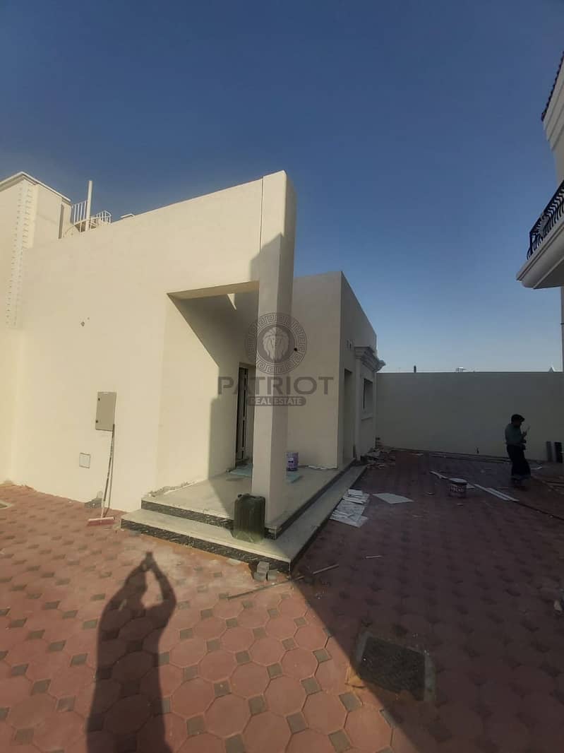 21 Brand New  | Elevator | 6-Bed Room | Barsha South