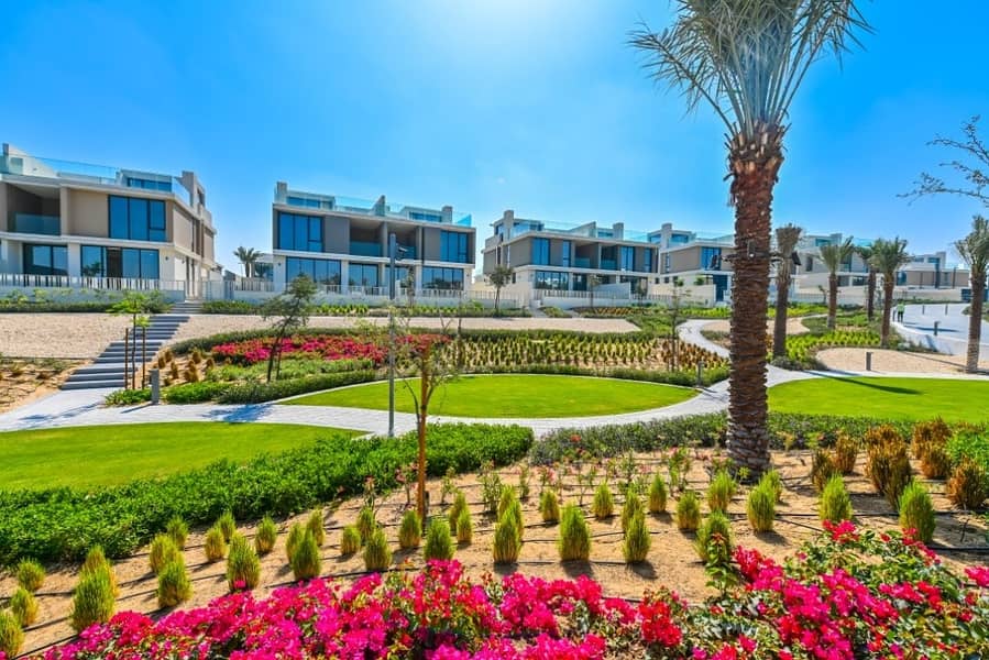 65 Genuine Listing ! Most Exquisite Resort Type Club Villas | 3BR+Maids + Sky Terrace