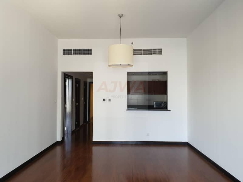 1 BR Lake facing In Green Lakes - JLT