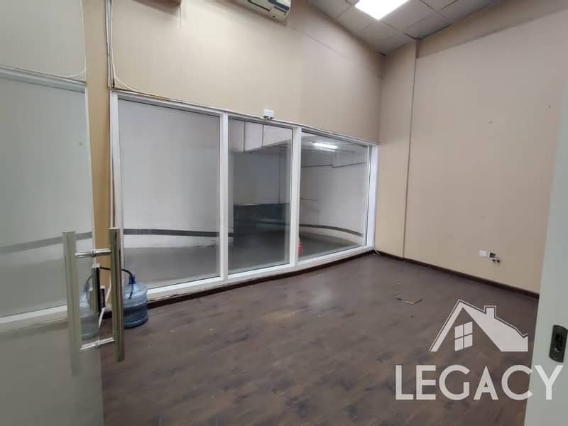 4 @Only AED 72/sq ft , Rare Retail Shop, Walking to Downtown