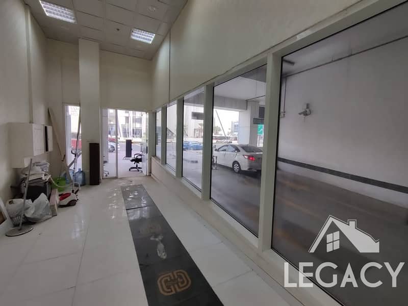 6 @Only AED 72/sq ft , Rare Retail Shop, Walking to Downtown