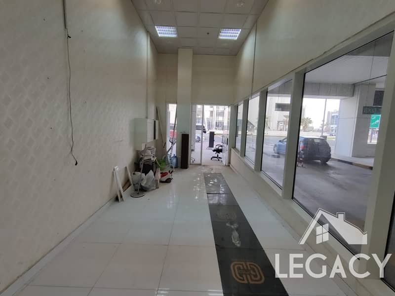 8 @Only AED 72/sq ft , Rare Retail Shop, Walking to Downtown