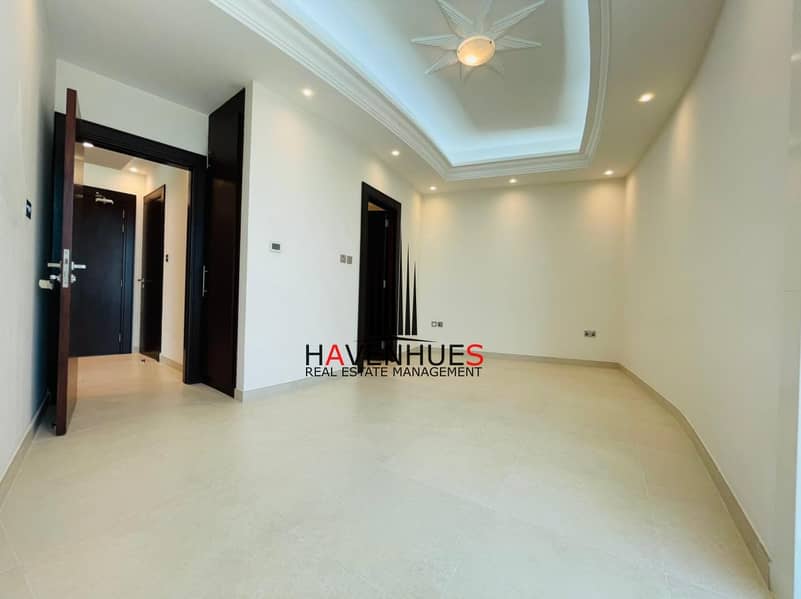 30 American Style 1BHK APT with GYM and Parking