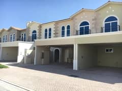Like new Luxurious 3BR 4Baths Plus Maid's villa in Casa Familia