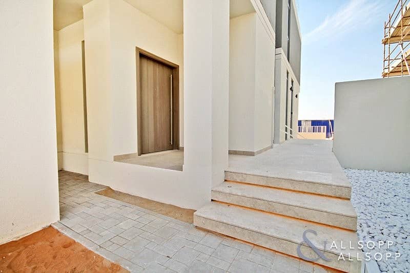 12 Dubai Downtown and Golf Views | 3 Bedrooms