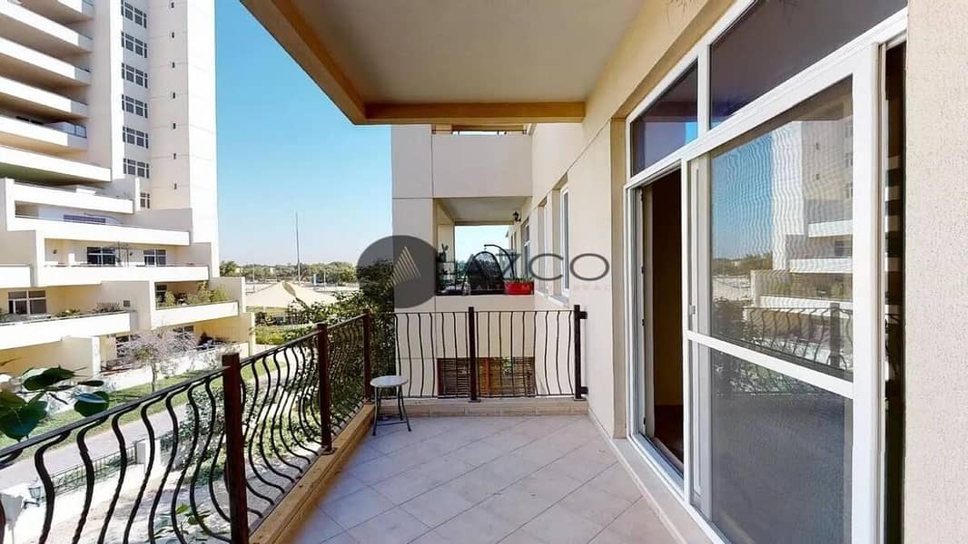 4 Amazing offer | High quality living | Garden view