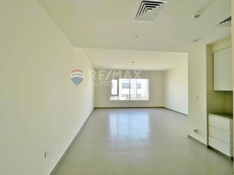 20 Corner Unit | 2 Bedrooms | Close to Park | Ready Now