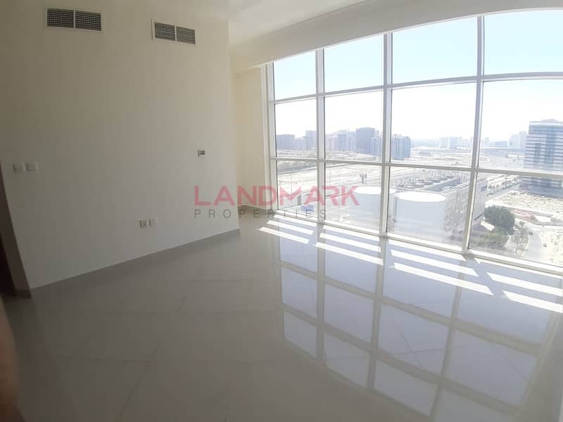 REEF RESIDENCE LARGE 1 BEDROOM HALL FOR RENT