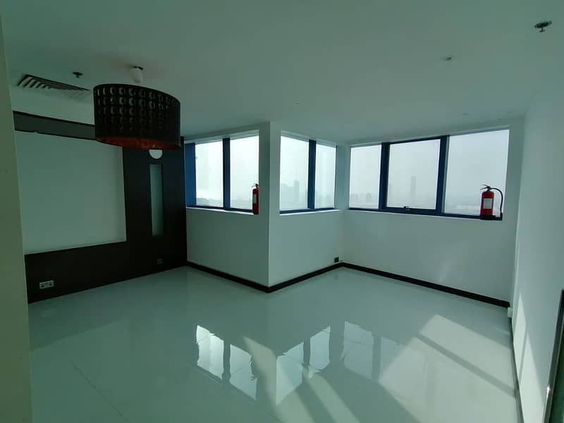 A large luxury office in a luxurious strategic location on the highest floor