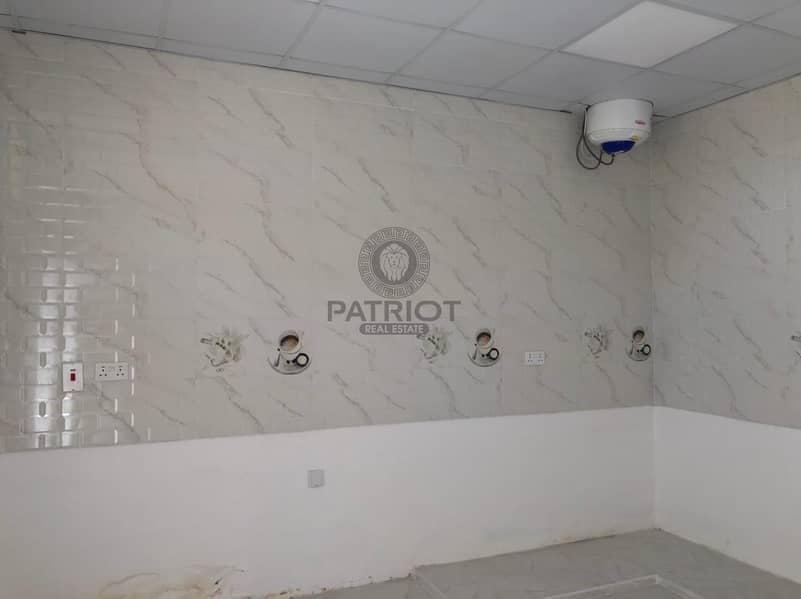 6 Well Maintained 3-BR With Service Block In Al Barsha