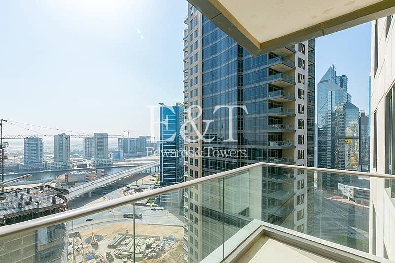 20 Exclusive: High Floor with Partial Canal View