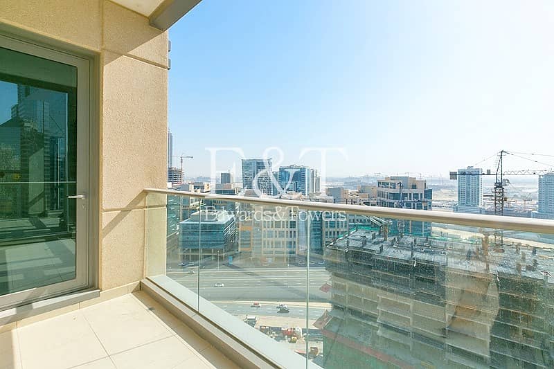 25 Exclusive: High Floor with Partial Canal View