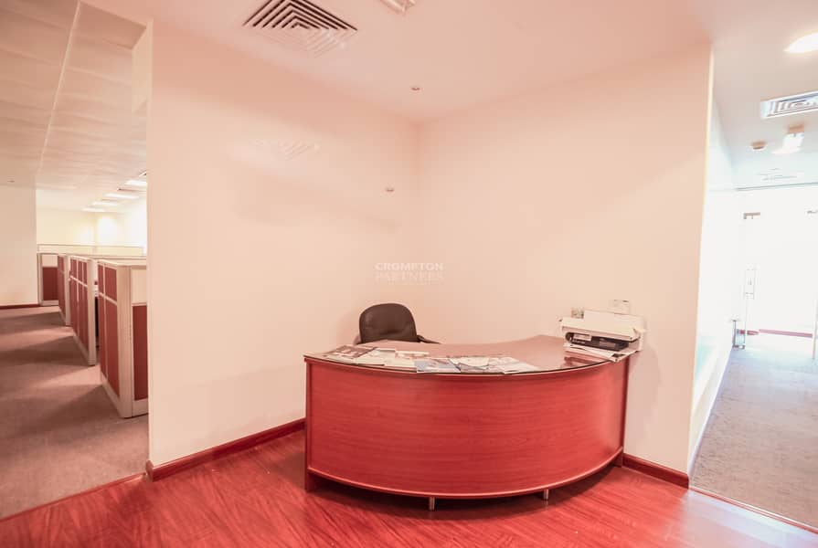 6 Fully Fitted & Furnished office| Great Location