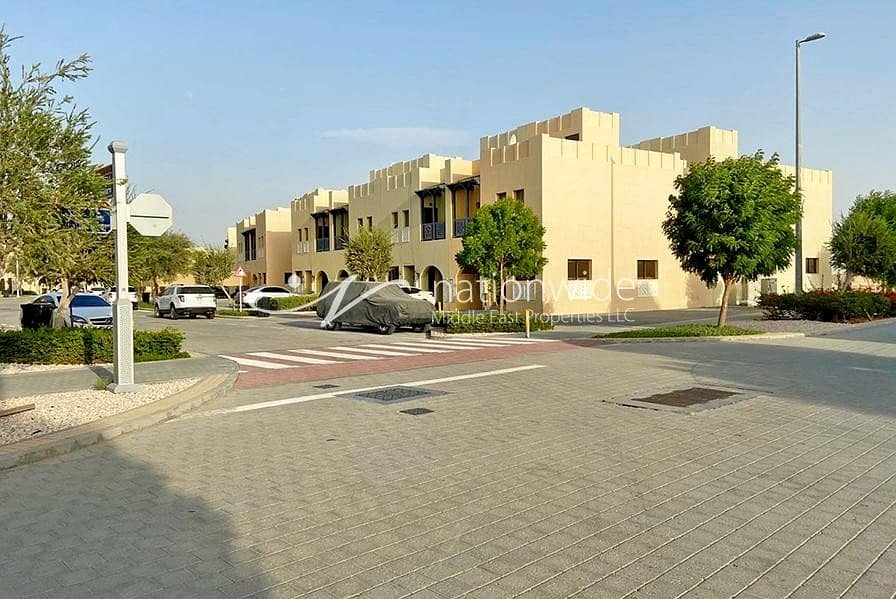 Own This Spectacular Villa Perfect For Family Own This Spectacular Villa Perfect For Family