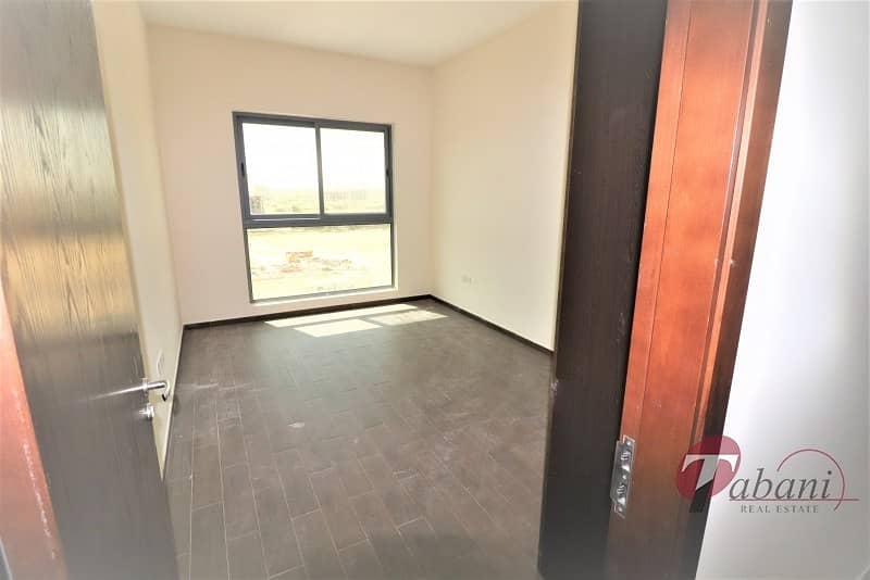 15 Bigger rooms|Chiller free|Near To metro|Best view