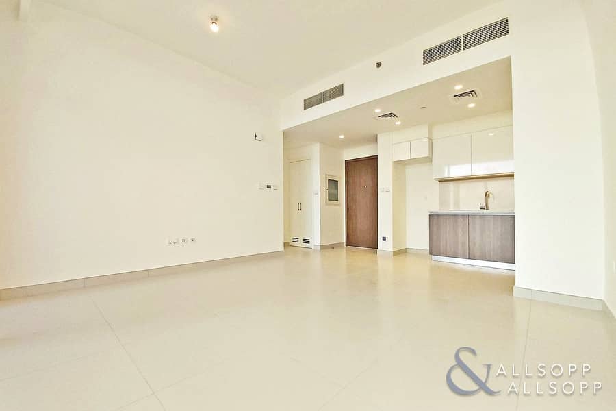 South Facing | 1 Bed | Modern | Available
