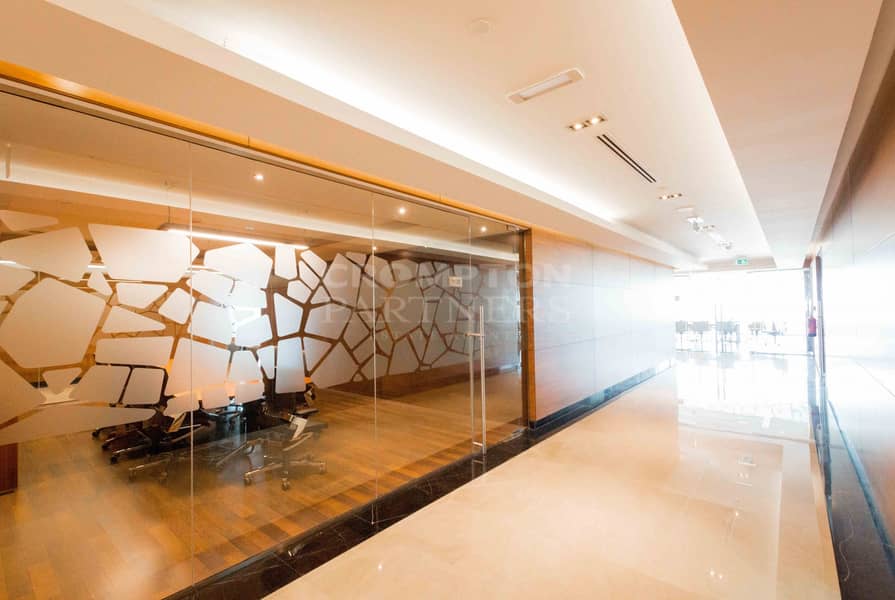 38 Luxurious Fully Furnished office in Abu Dhabi