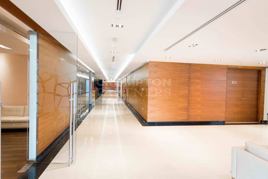 42 Luxurious Fully Furnished office in Abu Dhabi