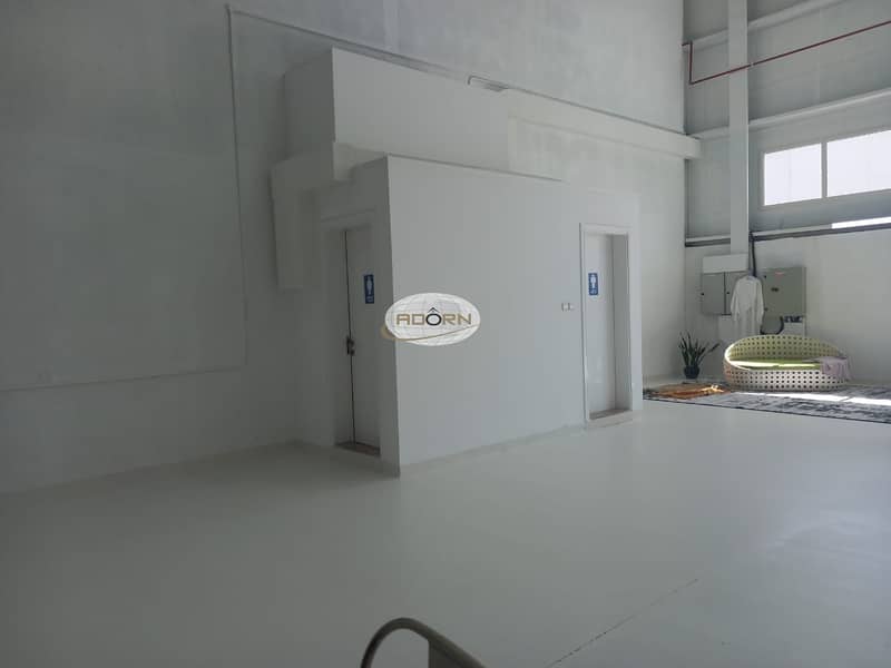 Excellent fully Air-conditioned warehouse for rent in Al Quoz near by Sheikh Zayed road