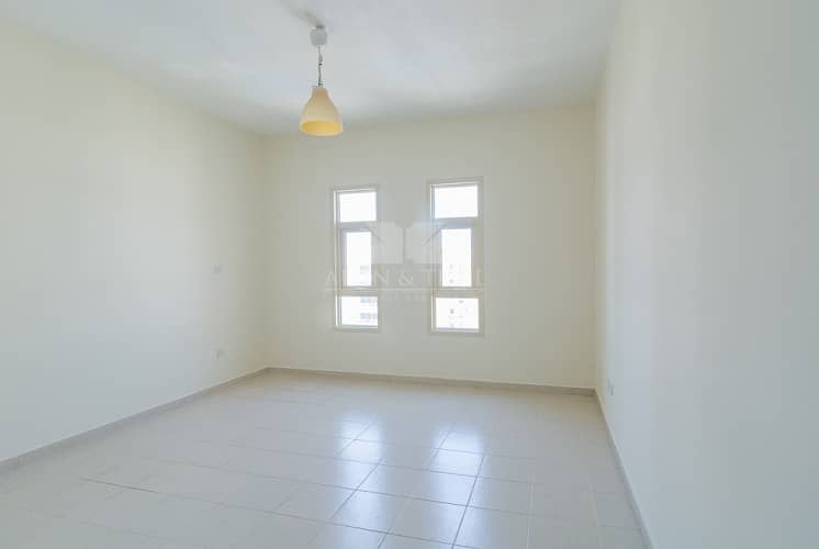 Spacious 1 Bed plus Hall | Ready to Move in Greens Spacious 1 Bed plus Hall | Ready to Move in Greens