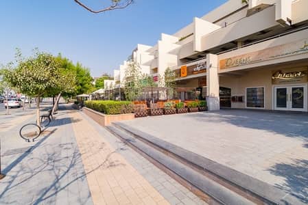 Excellent Location on main Retail for Rent Excellent Location on main Retail for Rent