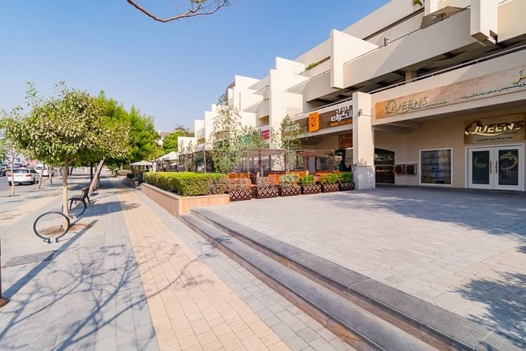 Excellent Location on main Retail for Rent Excellent Location on main Retail for Rent
